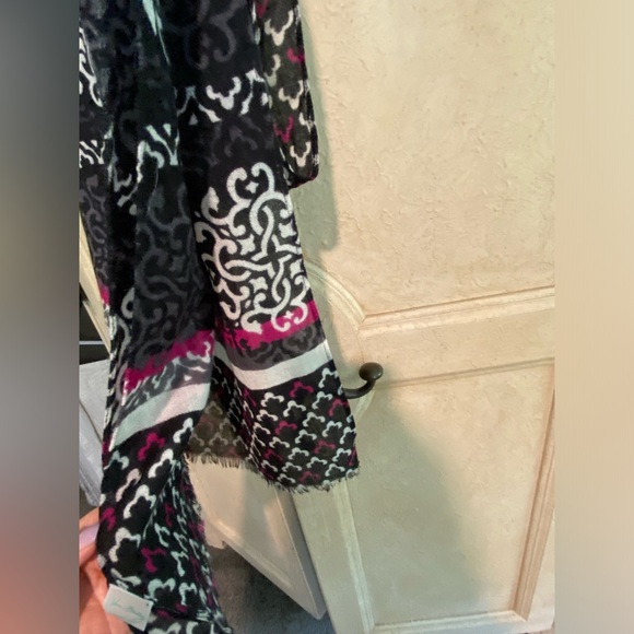 Scarf - Picture 2 of 2